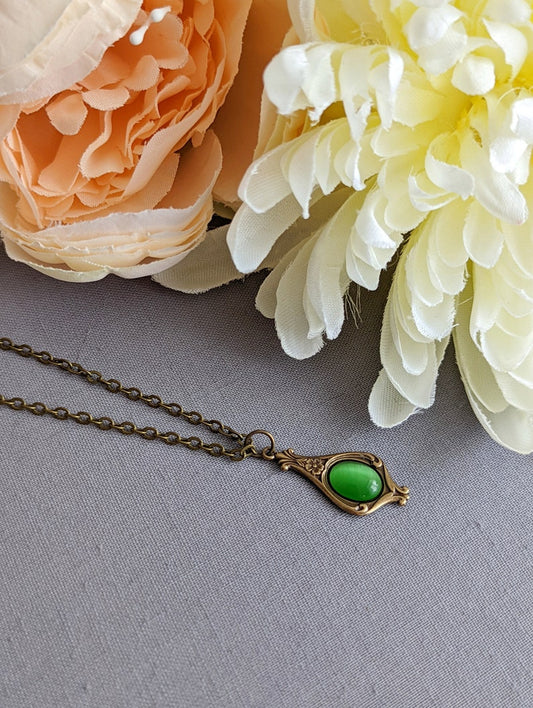 Emerald Green Pendant Necklace | Vintage-Style Handmade Jewelry