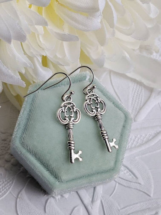 Antique Key Earrings - Silver Plated Brass - Vintage Steampunk Jewelry