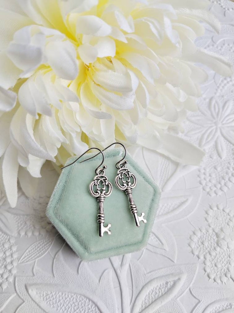 Antique Key Earrings - Silver Plated Brass - Vintage Steampunk Jewelry