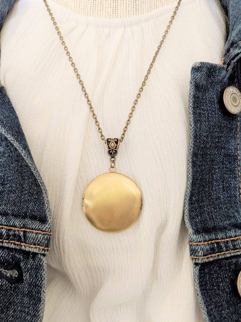 Bird Locket Necklace, Round Locket Pendant, Keepsake Jewelry, Mom gift
