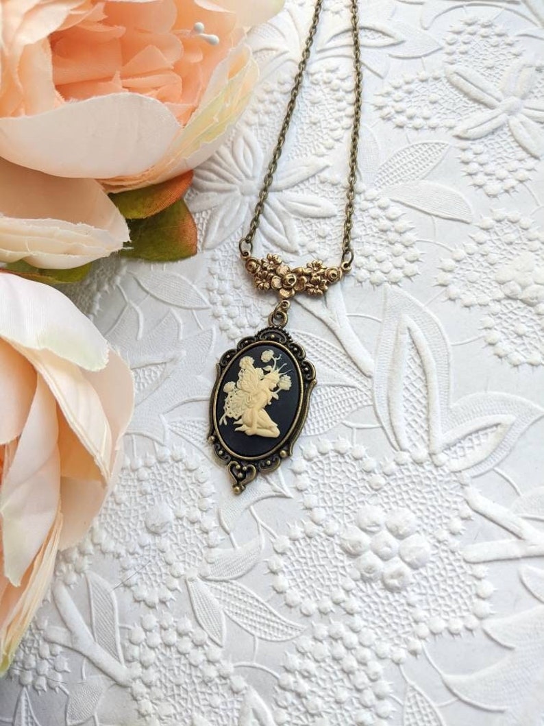Woodland Fairy Pendant, Kneeling Fae Necklace, Fairycore Jewelry