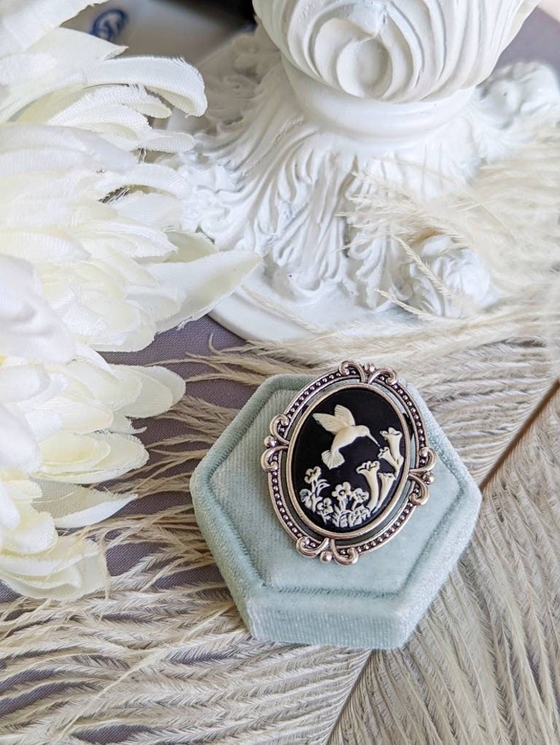 Black Hummingbird Cameo Brooch: Antiqued Silver Bird Pin