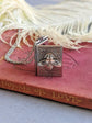 Collier médaillon livre Abeille, Pendentif breloque délicate en argent, Cadeau pour lectrice