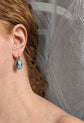 Collier camée bleu : portrait de femme vintage sur pendentif en laiton oxydé