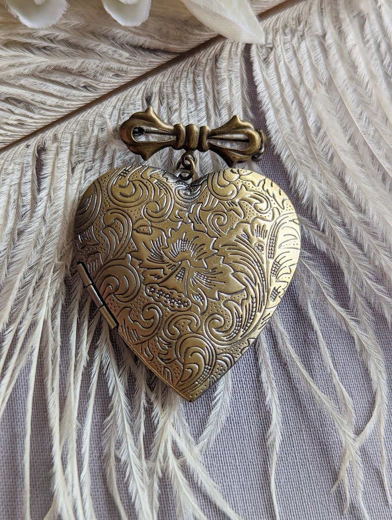 Floral Heart Locket Brooch | Vintage Bridal Bouquet Memory Pin