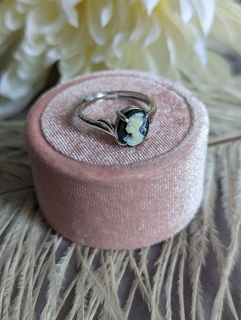 Black Cameo Ring, Adjustable Sterling Silver Romantic Vintage Jewelry