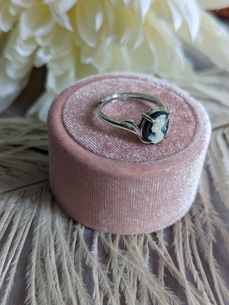 Black Cameo Ring, Adjustable Sterling Silver Romantic Vintage Jewelry