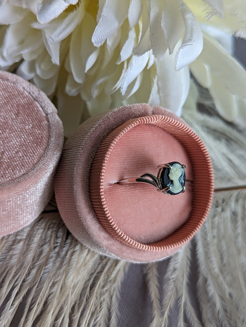 Black Cameo Ring, Adjustable Sterling Silver Romantic Vintage Jewelry