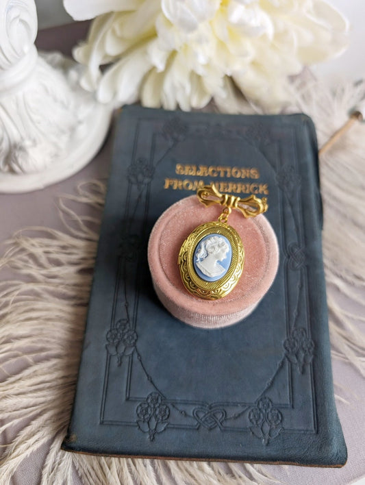 Gold Cameo Locket Brooch: Vintage Style Bridal Bouquet Charm