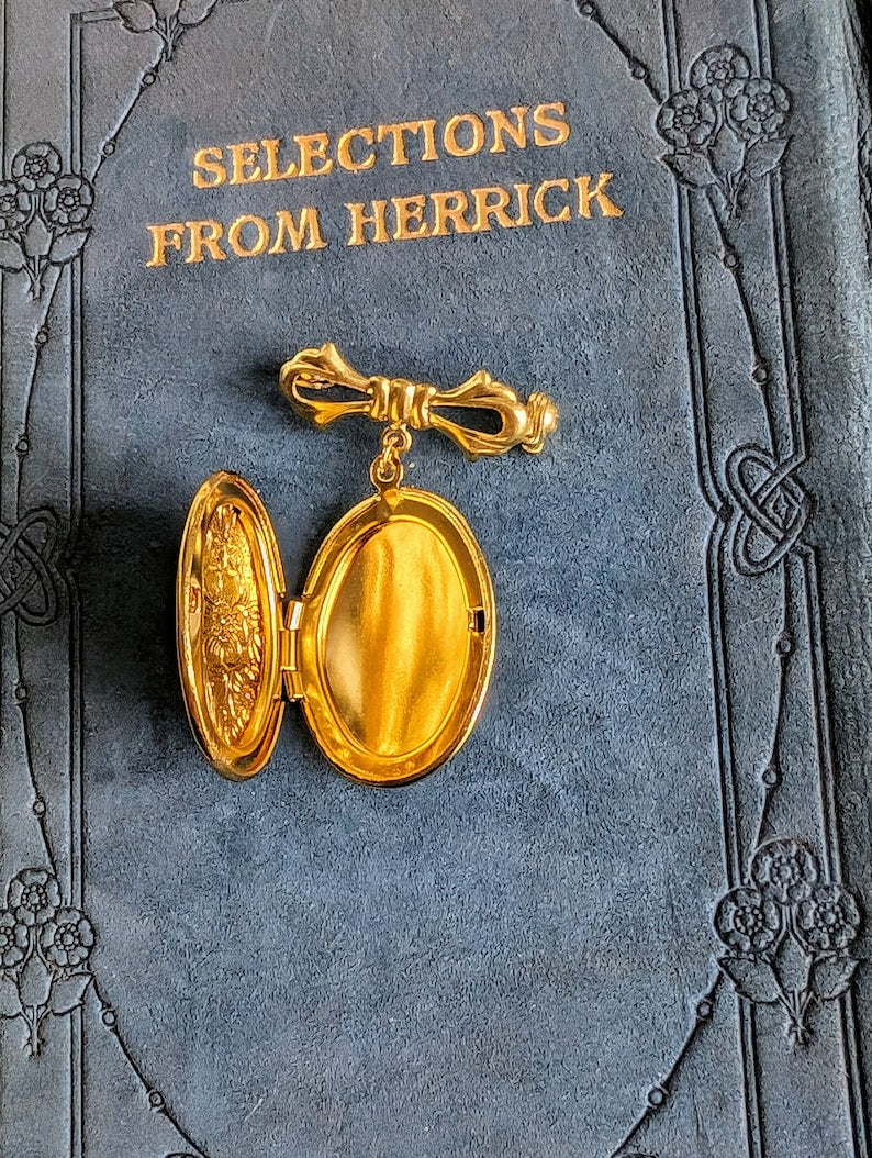 Gold Plated Floral Locket Brooch: Vintage Style Bridal Bouquet Charm