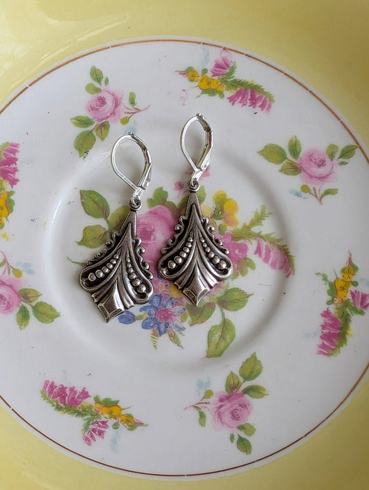 Art Deco Silver Earrings – Antiqued Vintage Style Dangle Jewelry