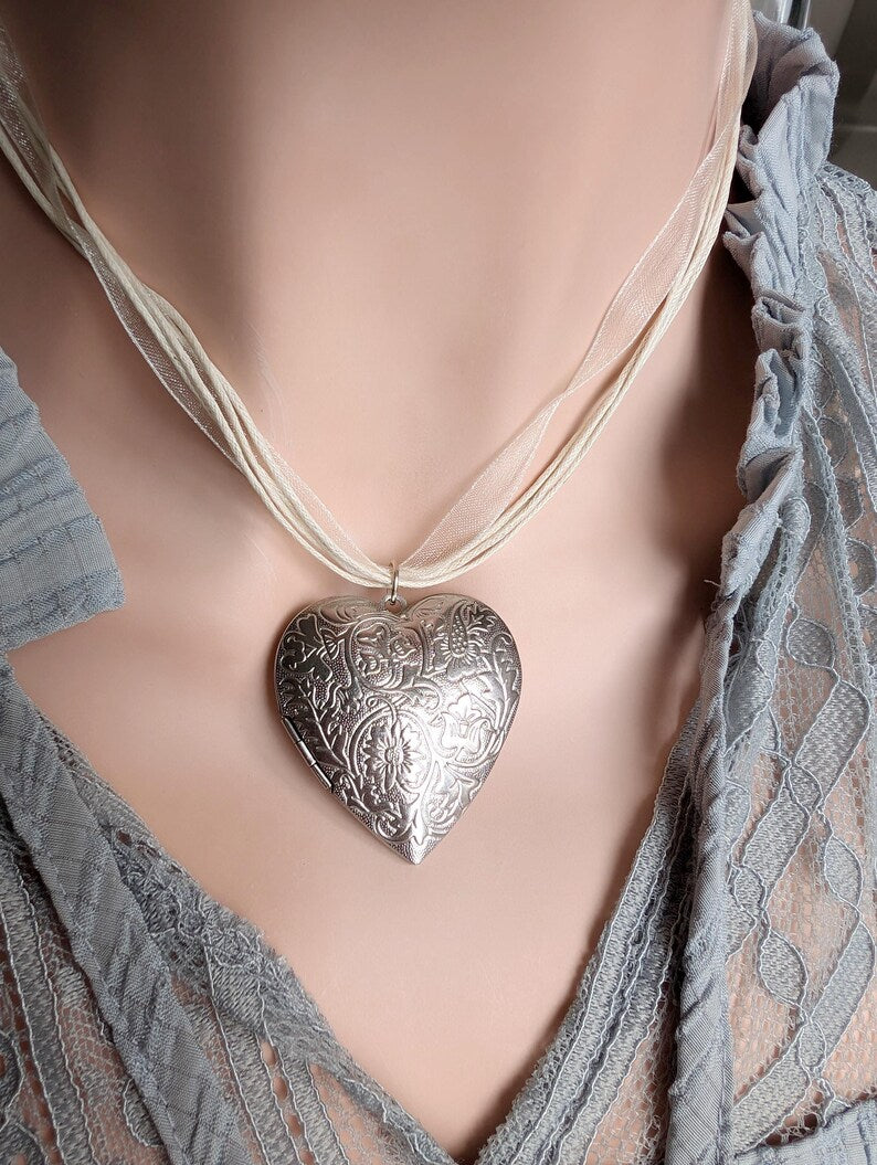 Vintage Silver Floral Heart Locket Choker Necklace