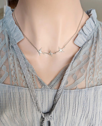 Collier Hirondelle Argentée | Pendentif Trois Oiseaux, Bijoux Minimalistes