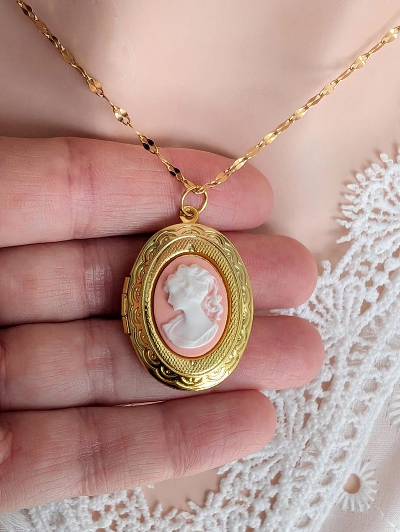 Oval Cameo Locket Necklace: Golden Vintage Style Keepsake
