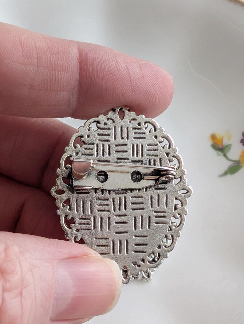 Hummingbird Cameo Brooch: Lacy Silvertone Vintage Style Pin