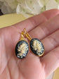 Boucles d'oreilles Camée Fleur Ivoire : Style Gothique Vintage Noir, Monture Dormeuse