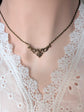 Collier ras-du-cou en laiton vieilli ajouré, Bijoux vintage faits à la main