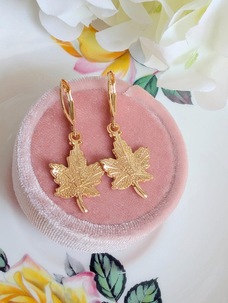 Canadian Maple Leaf Earrings – Pride & Nature Inspired Jewelry Gift