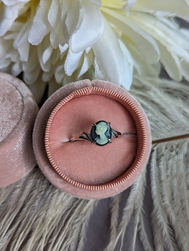 Black Cameo Ring, Adjustable Sterling Silver Romantic Vintage Jewelry