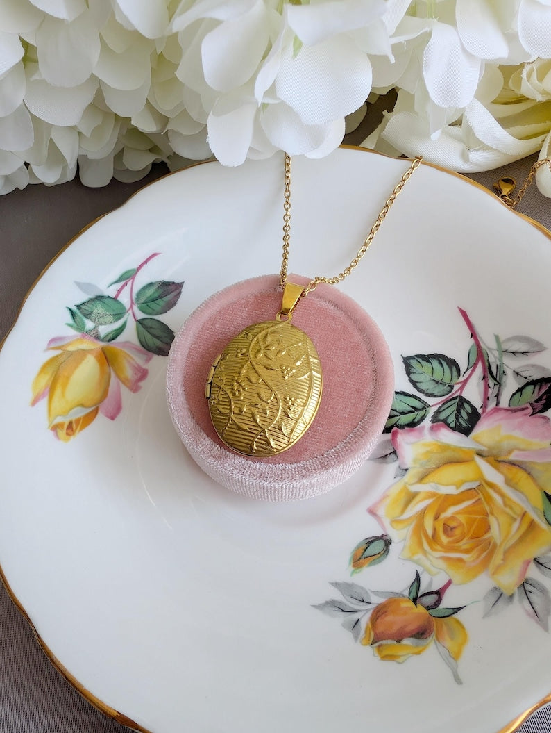 Embossed Vine Oval Locket Necklace, Vintage Style Brass Pendant