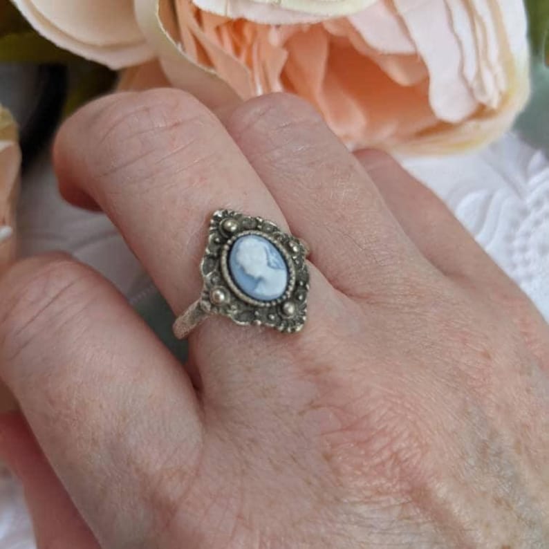 Cameo Ring Carnelian Lady in Golden Brass, Victorian Jewelry, Adjustable