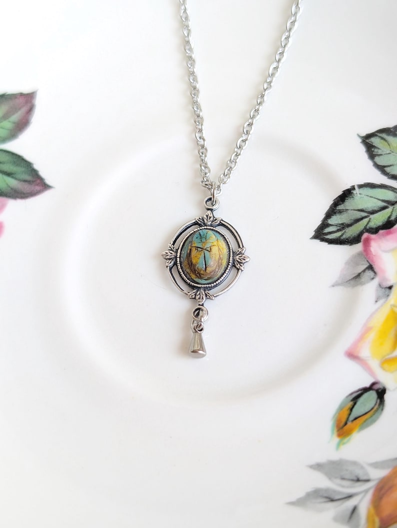 Collier Scarabée | Pendentif Feuille d'Argent Oxydé | Bijoux Art Déco Égyptiens