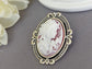 Broche Camée Déesse : Épingle en Laiton Plaqué Style Vintage