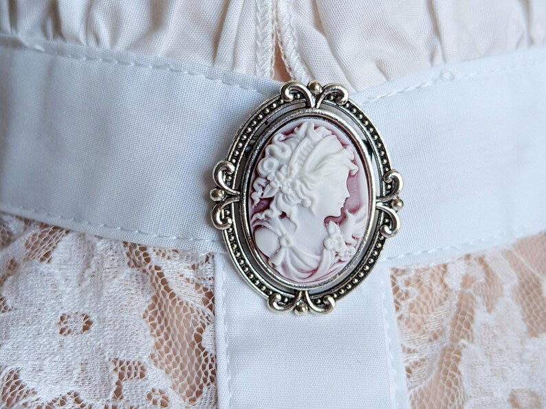 Goddess Cameo Brooch: Vintage Style Plated Brass Pin