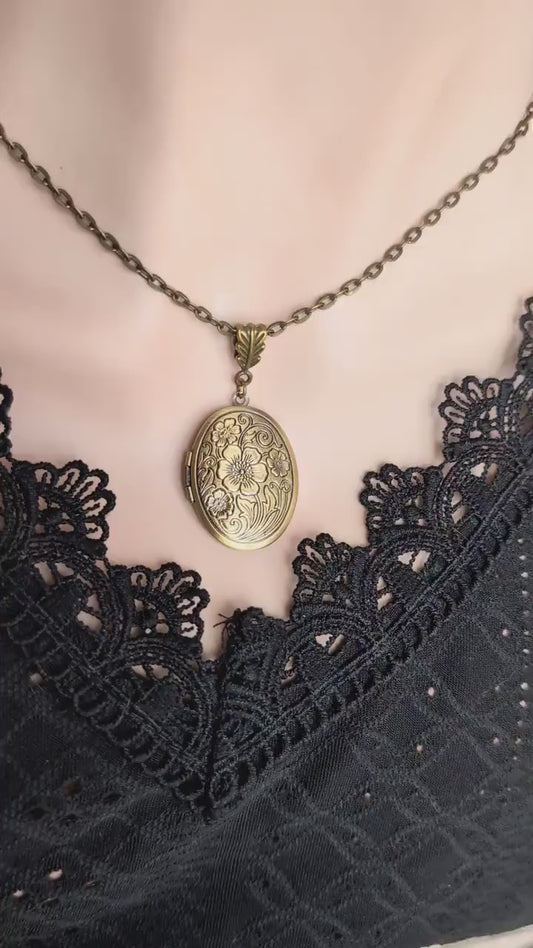 Floral Embossed Oval Locket Necklace: Vintage Style Keepsake Jewelry