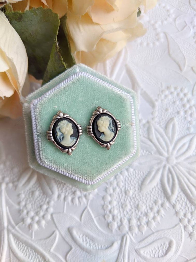 Art Deco Cameo Post Earrings - Vintage Style Hypoallergenic Stainless Steel Studs