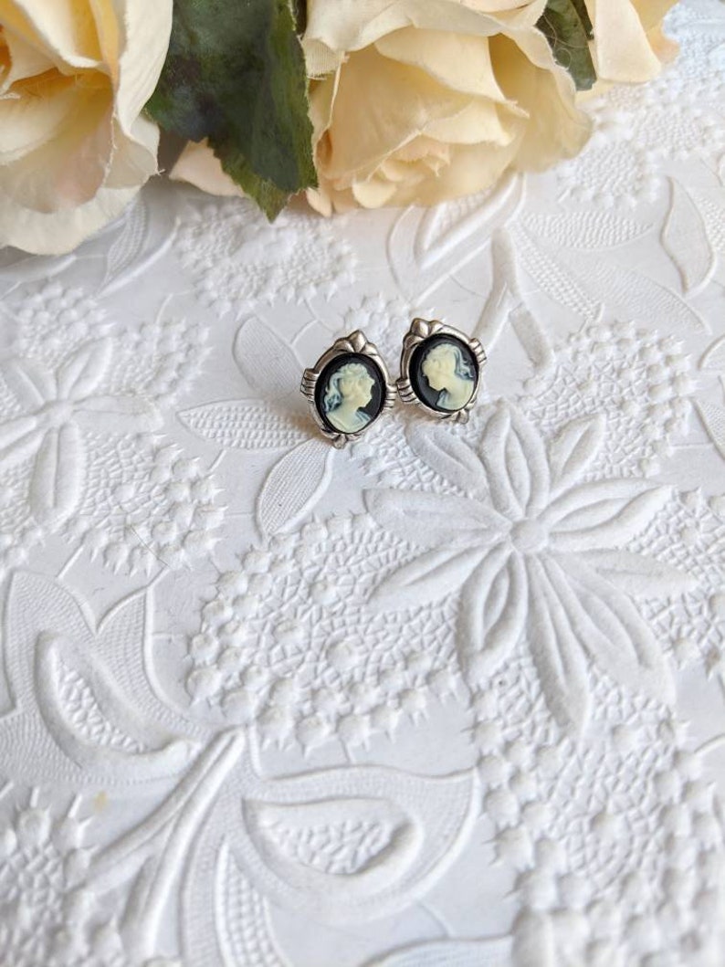 Art Deco Cameo Post Earrings - Vintage Style Hypoallergenic Stainless Steel Studs