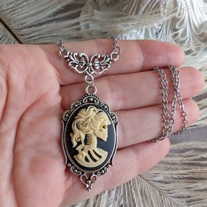 Skull Cameo Necklace, Day of the Dead Necklace, Dia de Los Muertas, Lady Skeleton Jewelry