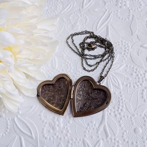 Bee Locket Necklace, Gold Heart Locket Necklace, Honey Bee Necklace, Mothers Day Gift for Her