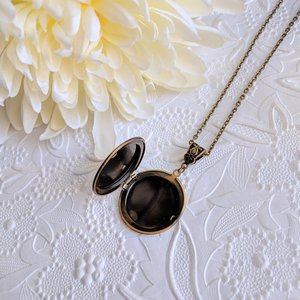 Bee Locket Necklace, Round Gold Locket, Keepsake Necklace, Photo Locket, Long Chain Pendant, Mom Gift for Mothers Day