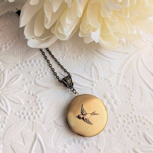 Bird Locket Necklace, Swallow Locket Pendant, Memory Photo Keepsake Jewelry, Mothers Day Gift for Mom