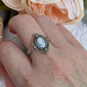 Cameo Ring, Victorian Cameo Ring, Antique Replica Cameo Jewelry, Vintage Style Jewelry Gift, Historical Jewelry, Adjustable Ring