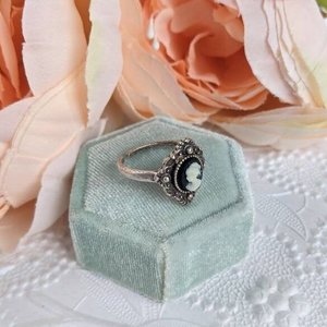 Victorian Cameo Ring, Golden Cameo Jewelry, Historical Jewelry, Adjustable Size Ring, Gift for Her