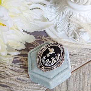 Black Hummingbird Brooch, Bird Pin, Nature Jewelry Cameo Brooch, Gift for Avian Veterinarian, Audubon Society Member