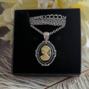 Oval Lady Cameo Pendant, Victorian Bridal Necklace, Vintage Style Jewelry, Unique Gift for Her