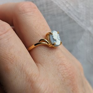 Goddess Cameo Ring in 925 Sterling Silver, White on Blue Lady Cameo, Victorian Jewelry, Adjustable Size, Old Fashioned Style