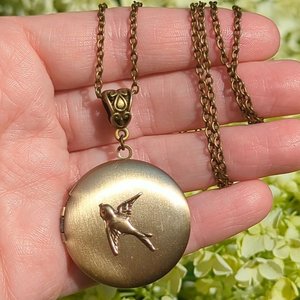 Bird Locket Necklace, Swallow Locket Pendant, Memory Photo Keepsake Jewelry, Mothers Day Gift for Mom