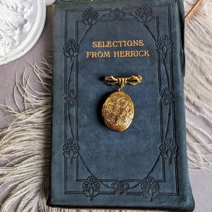 Gold Plated Oval Locket Brooch, Bridal Bouquet Charm, Embossed Floral Locket, Vintage Style, Wedding Memory Pin, Bride Wedding Gift