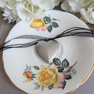 Silver Puffy Heart Locket Choker with Velvet Ribbon, Pendant Necklace with Engraved Arch Pattern, Valentine's Gift for Her