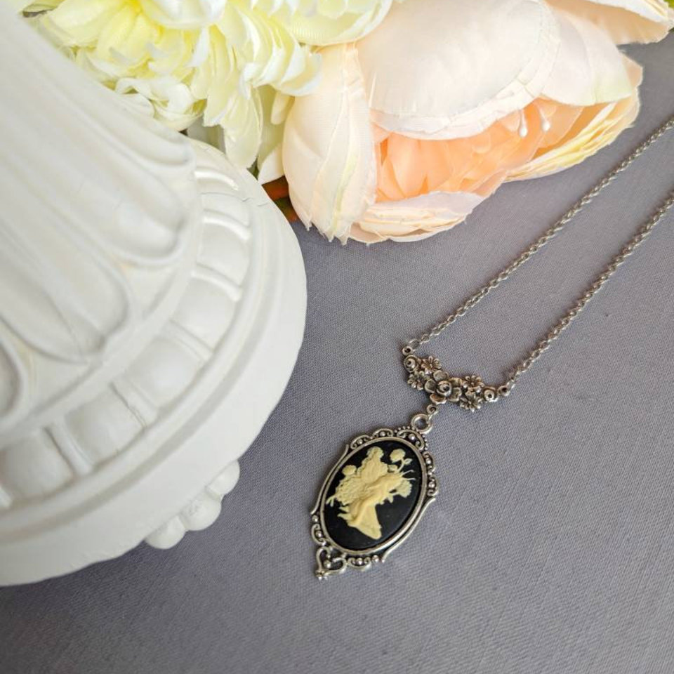 Woodland Fairy Cameo Necklace, Fae Jewelry Pendant