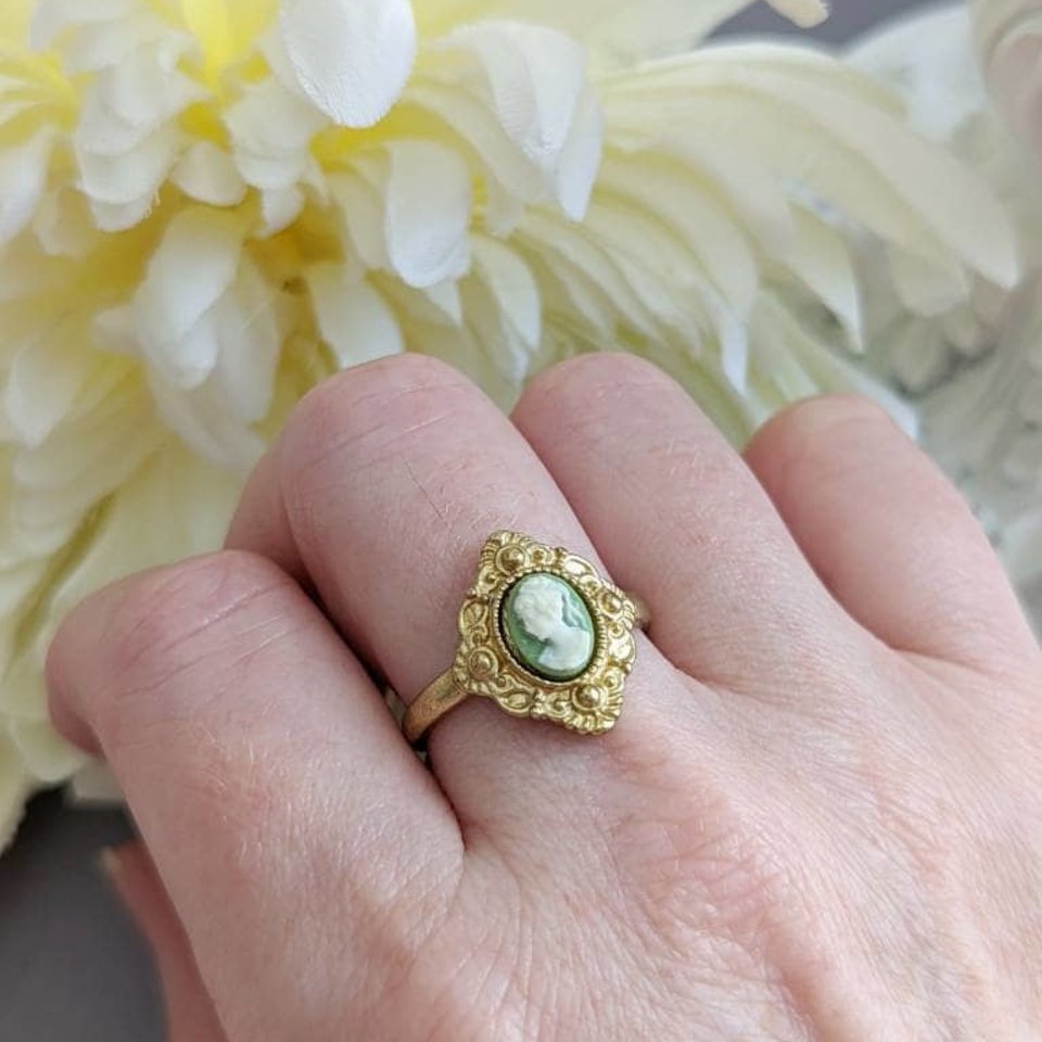 Green Cameo Ring, Victorian Cameo Ring, Antique Replica Cameo Jewelry, Vintage Style Jewelry, Historical Jewelry, Adjustable Ring