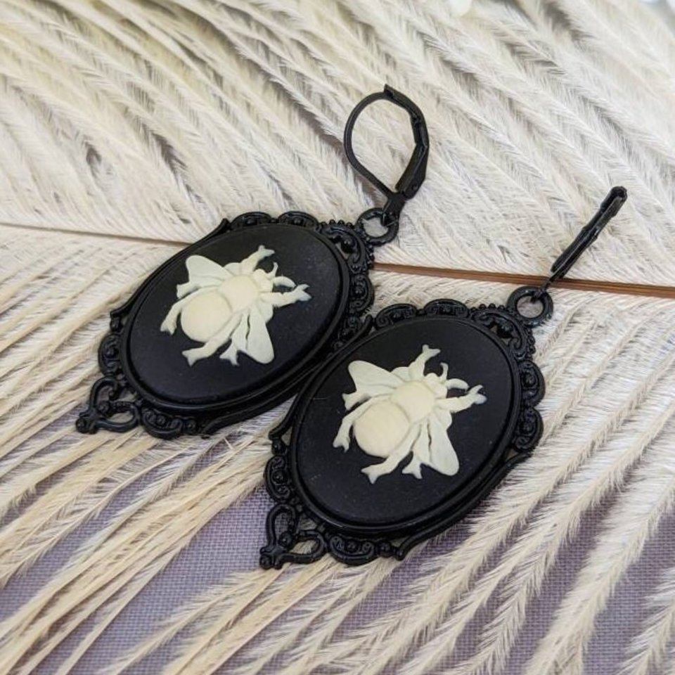Bee Statement Earrings, Bee Cameo Earrings, Steampunk Jewelry, Dark Academia, Nature Inspired, Dark Cottage Core