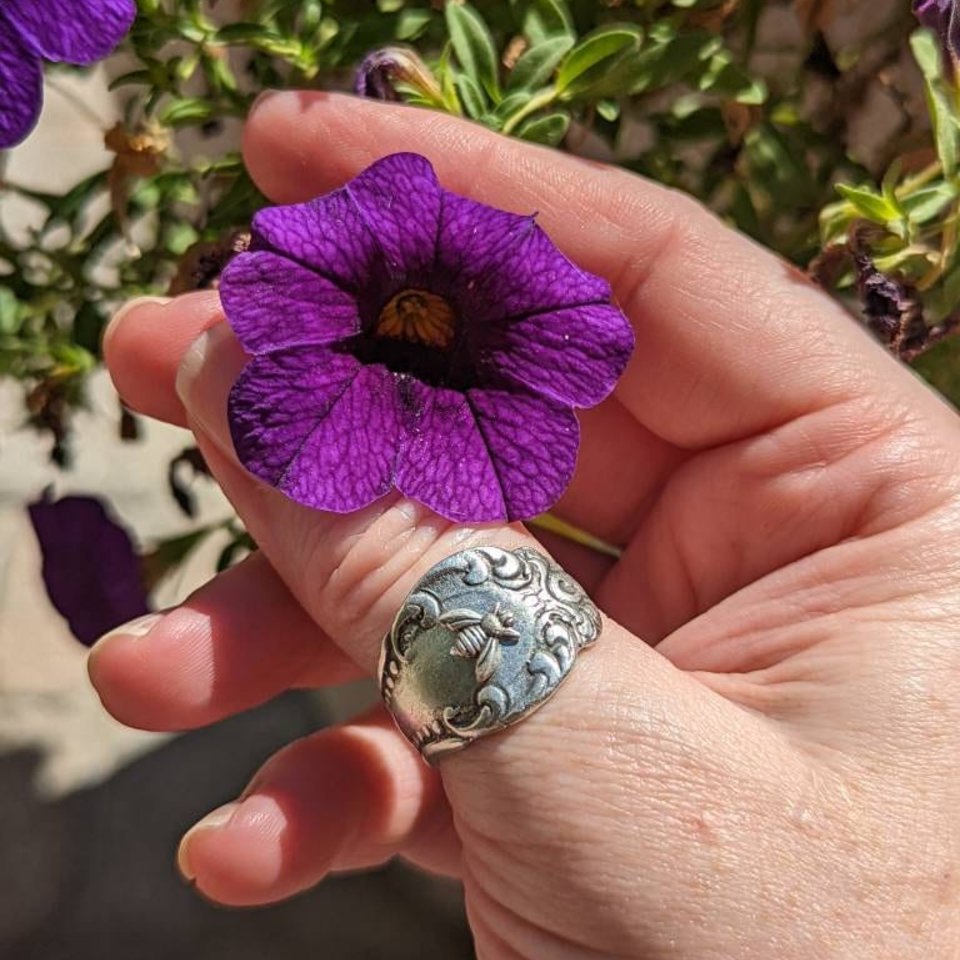 Spoon Ring with Bee, Adjustable Boho Ring, Trendy Thumb ring, Plated Silver Ring,  Statement Jewelry Gift for her Birthday, Bee Jewelry