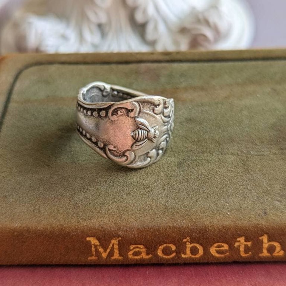 Spoon Ring with Bee, Adjustable Boho Ring, Trendy Thumb ring, Plated Silver Ring,  Statement Jewelry Gift for her Birthday, Bee Jewelry