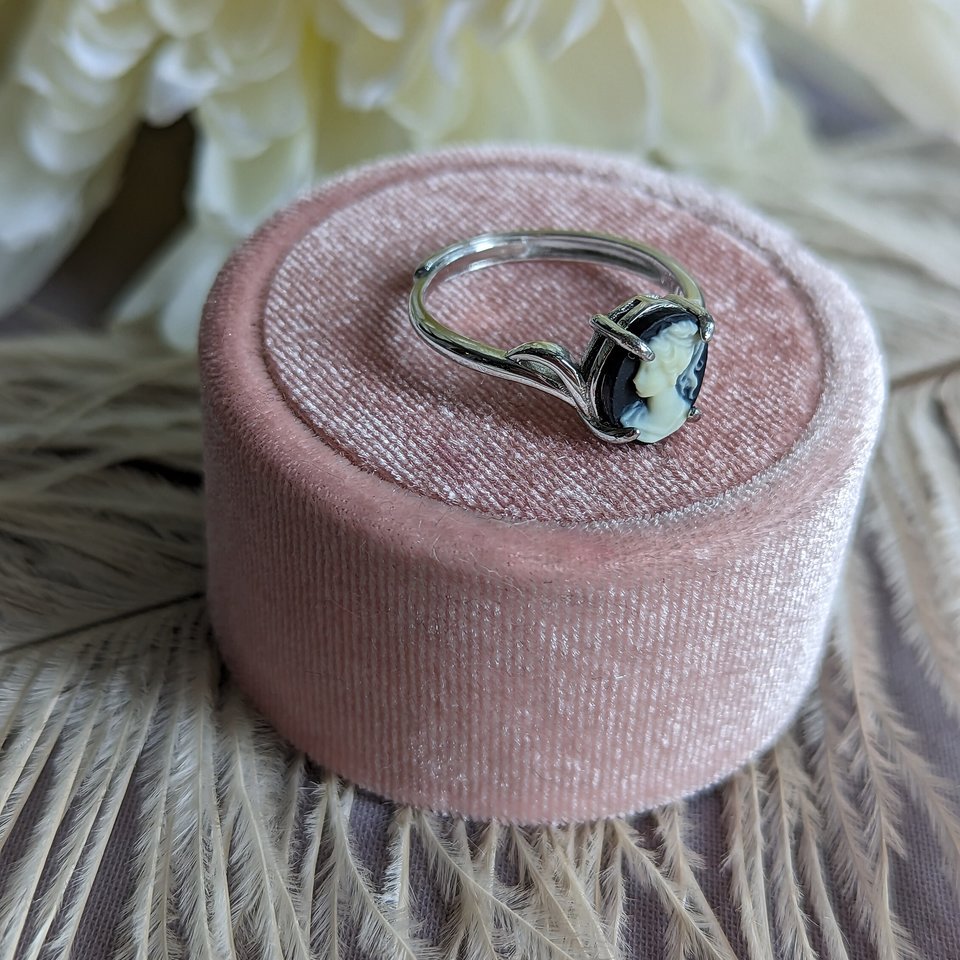 Black Cameo Ring, 925 Sterling Silver Ring, Victorian Vintage Style Jewelry, Adjustable Size