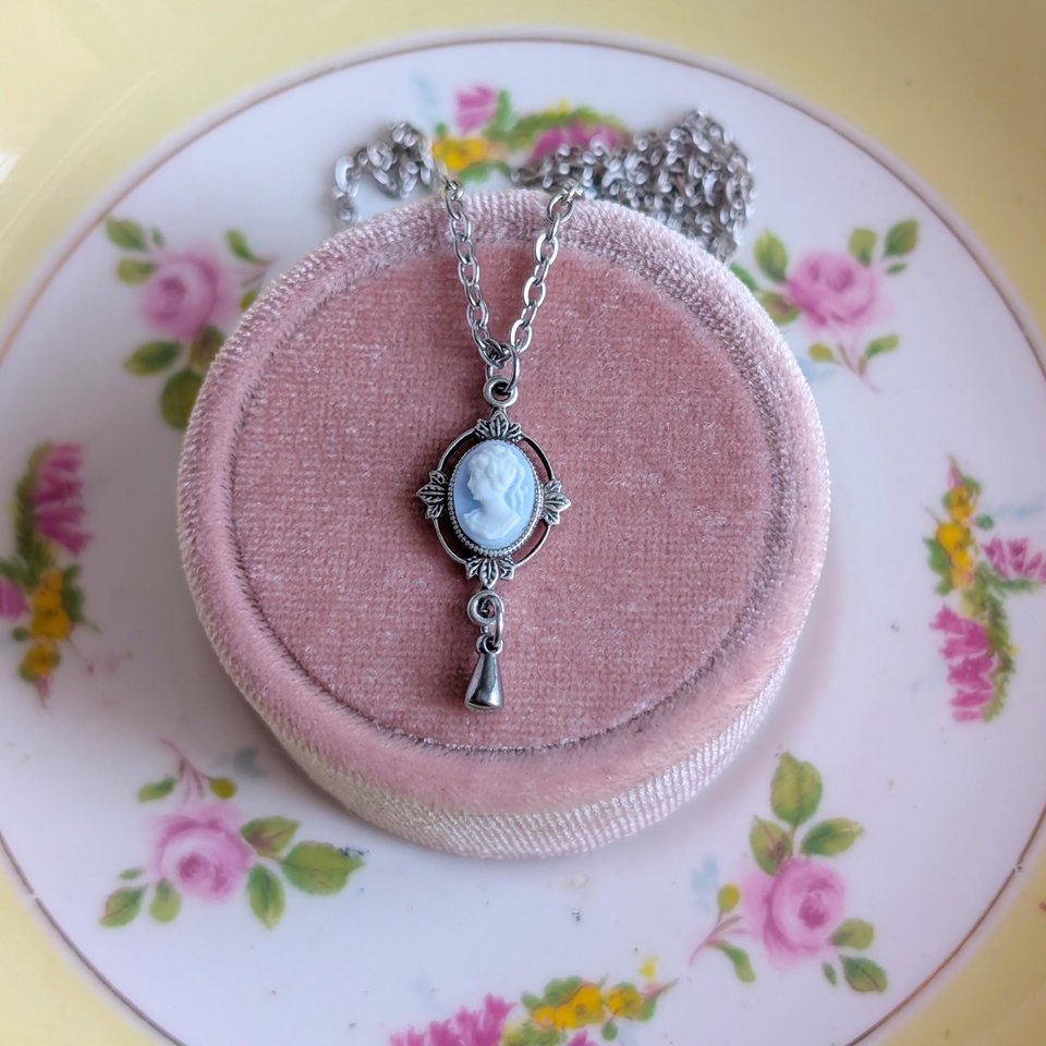 Dainty Blue & White Cameo Necklace, Silver Vintage Leaf Design Pendant, Victorian Style Jewelry, Historical Costume